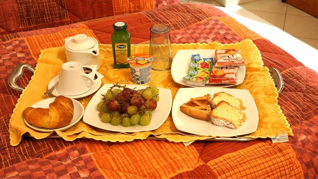 Hotel Scigliano Rossano Étterem fotó